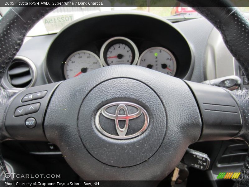 Super White / Dark Charcoal 2005 Toyota RAV4 4WD
