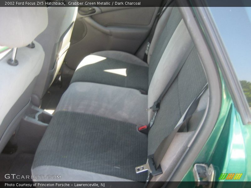 Grabber Green Metallic / Dark Charcoal 2002 Ford Focus ZX5 Hatchback