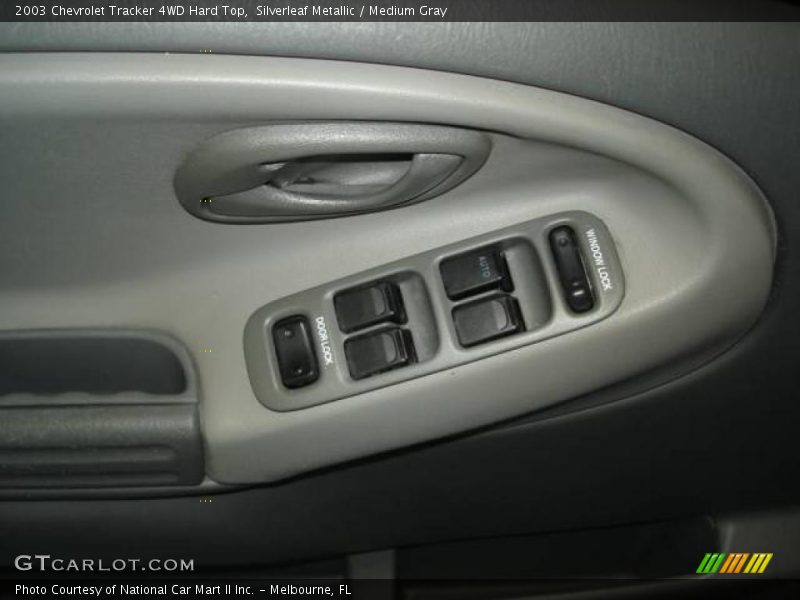 Silverleaf Metallic / Medium Gray 2003 Chevrolet Tracker 4WD Hard Top