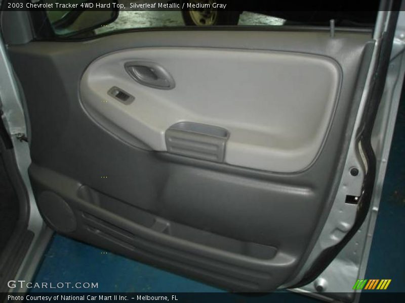 Silverleaf Metallic / Medium Gray 2003 Chevrolet Tracker 4WD Hard Top