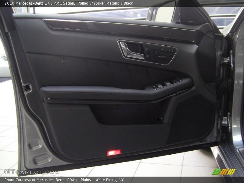 Door Panel of 2010 E 63 AMG Sedan