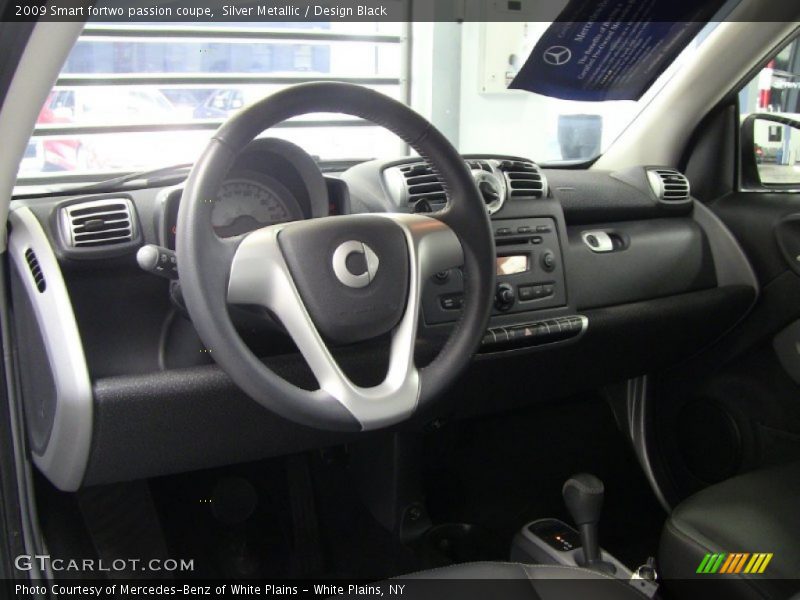 Dashboard of 2009 fortwo passion coupe