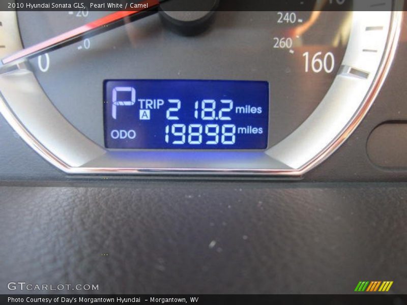 Pearl White / Camel 2010 Hyundai Sonata GLS