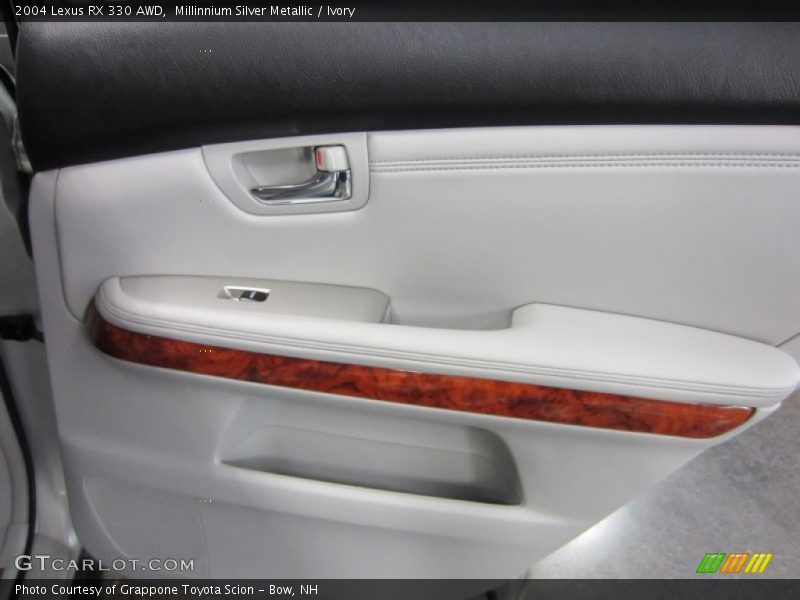 Millinnium Silver Metallic / Ivory 2004 Lexus RX 330 AWD