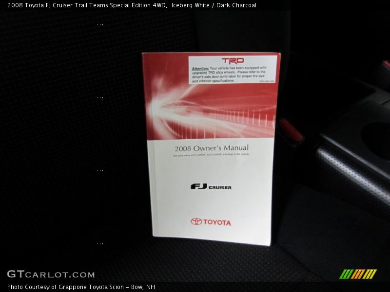 Books/Manuals of 2008 FJ Cruiser Trail Teams Special Edition 4WD