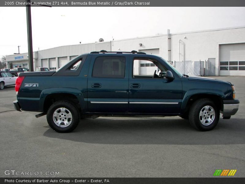 Bermuda Blue Metallic / Gray/Dark Charcoal 2005 Chevrolet Avalanche Z71 4x4