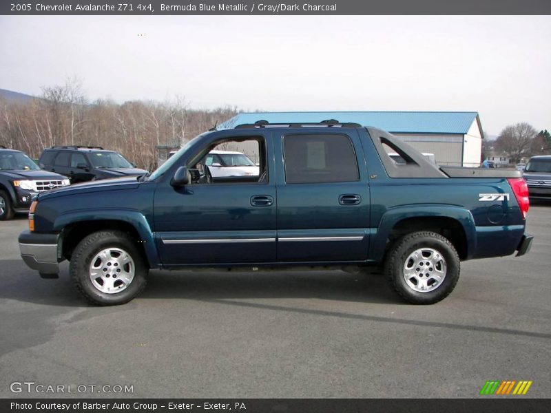 Bermuda Blue Metallic / Gray/Dark Charcoal 2005 Chevrolet Avalanche Z71 4x4
