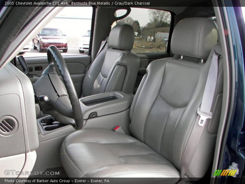 Bermuda Blue Metallic / Gray/Dark Charcoal 2005 Chevrolet Avalanche Z71 4x4