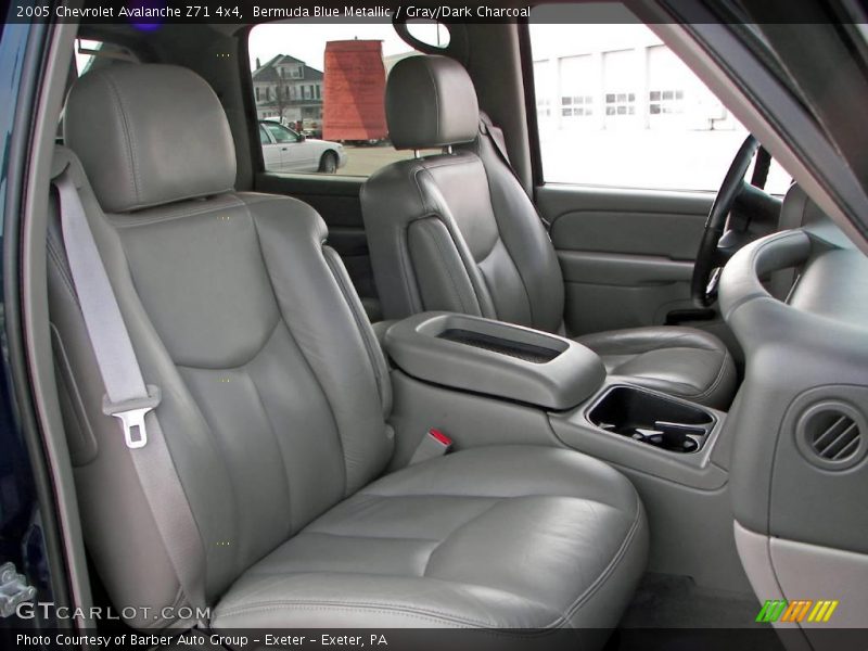 Bermuda Blue Metallic / Gray/Dark Charcoal 2005 Chevrolet Avalanche Z71 4x4