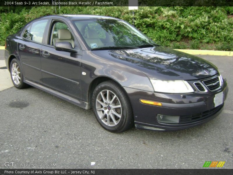 Front 3/4 View of 2004 9-3 Arc Sedan