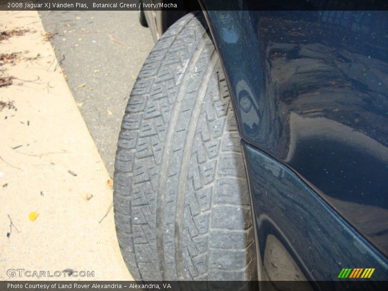 Botanical Green / Ivory/Mocha 2008 Jaguar XJ Vanden Plas