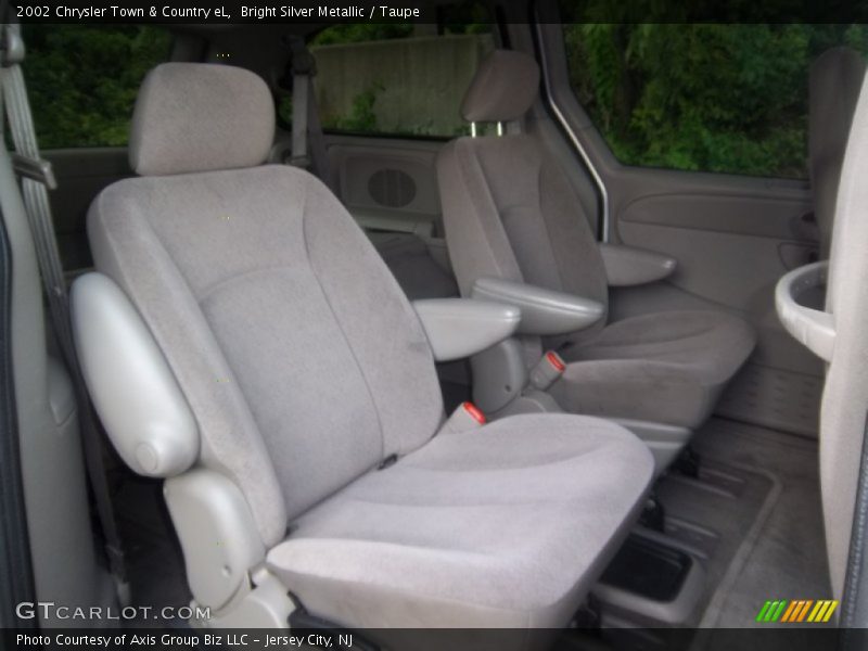Bright Silver Metallic / Taupe 2002 Chrysler Town & Country eL