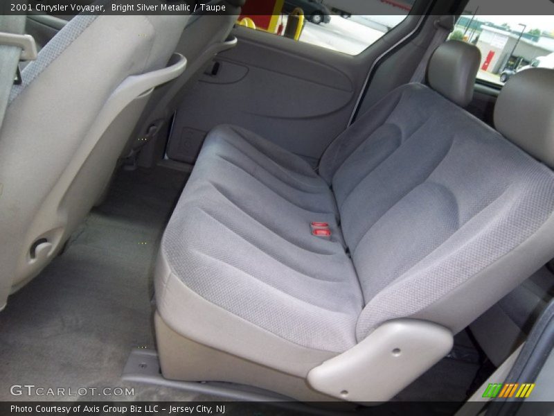 Bright Silver Metallic / Taupe 2001 Chrysler Voyager