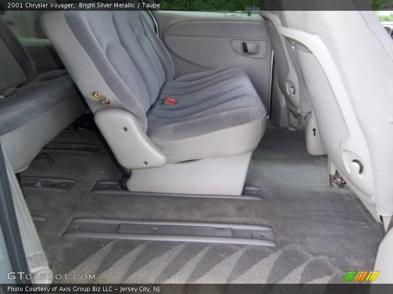 Bright Silver Metallic / Taupe 2001 Chrysler Voyager