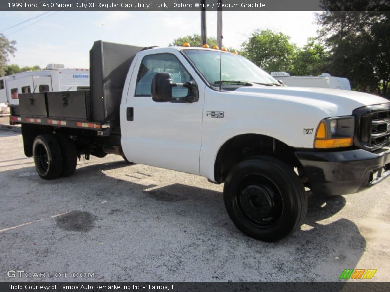 Oxford White / Medium Graphite 1999 Ford F450 Super Duty XL Regular Cab Utility Truck