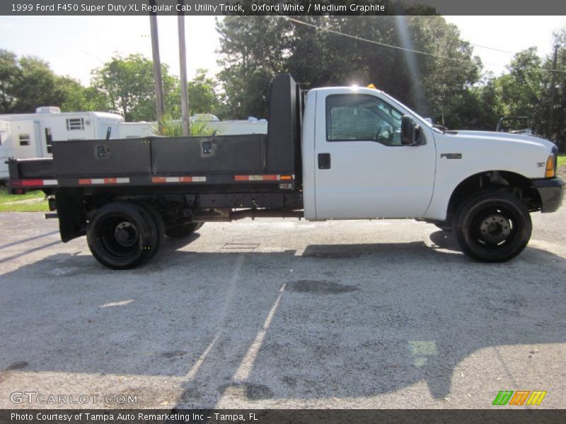Oxford White / Medium Graphite 1999 Ford F450 Super Duty XL Regular Cab Utility Truck