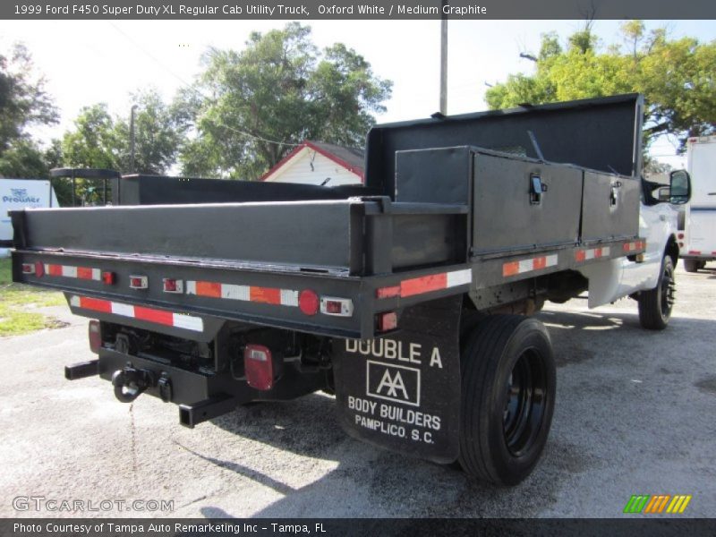 Oxford White / Medium Graphite 1999 Ford F450 Super Duty XL Regular Cab Utility Truck