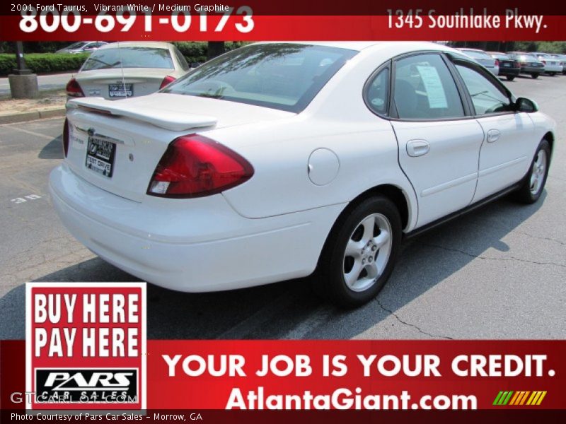 Vibrant White / Medium Graphite 2001 Ford Taurus