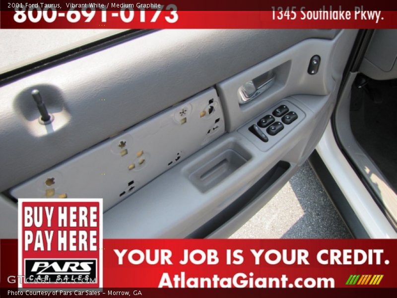 Vibrant White / Medium Graphite 2001 Ford Taurus