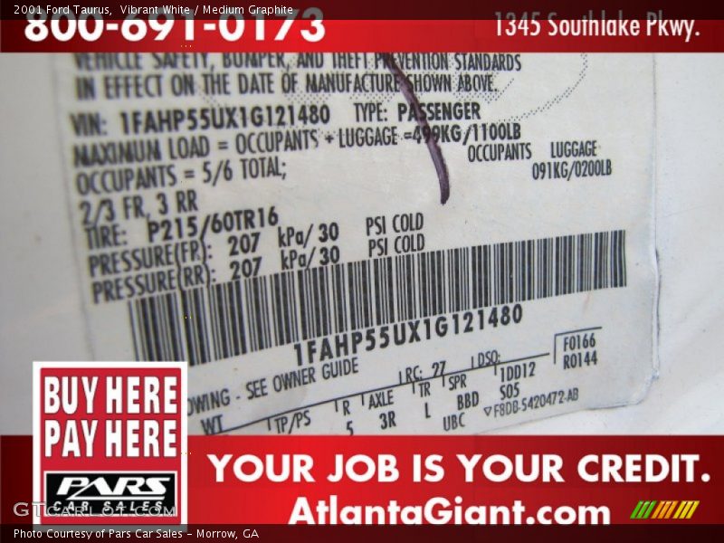 Vibrant White / Medium Graphite 2001 Ford Taurus