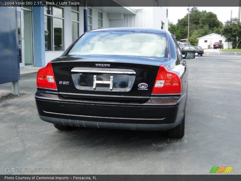 Black / Light Taupe 2004 Volvo S80 2.5T