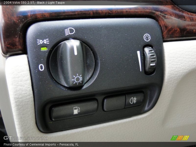 Black / Light Taupe 2004 Volvo S80 2.5T