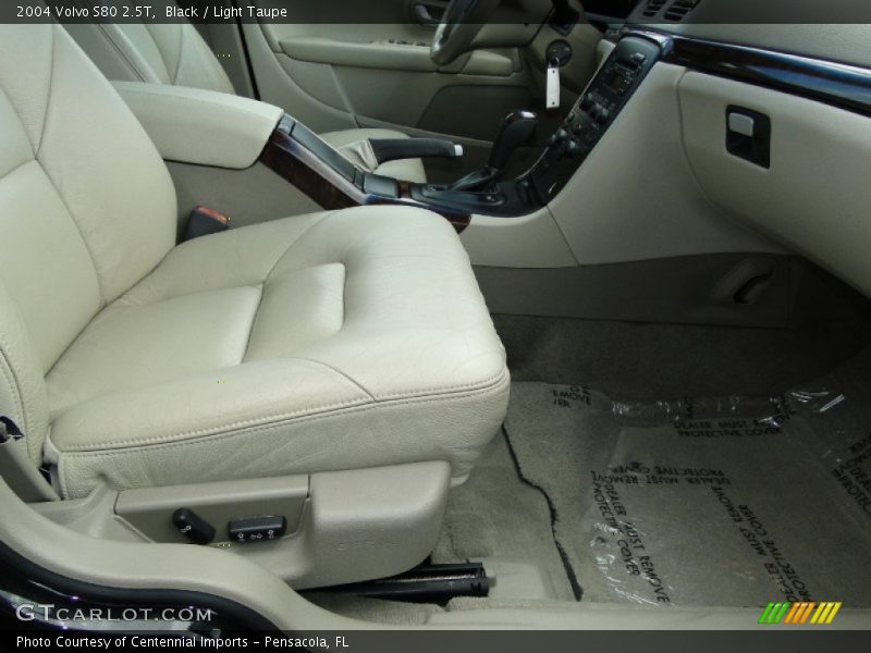 Black / Light Taupe 2004 Volvo S80 2.5T