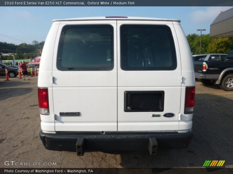 Oxford White / Medium Flint 2010 Ford E Series Van E250 XLT Commericial