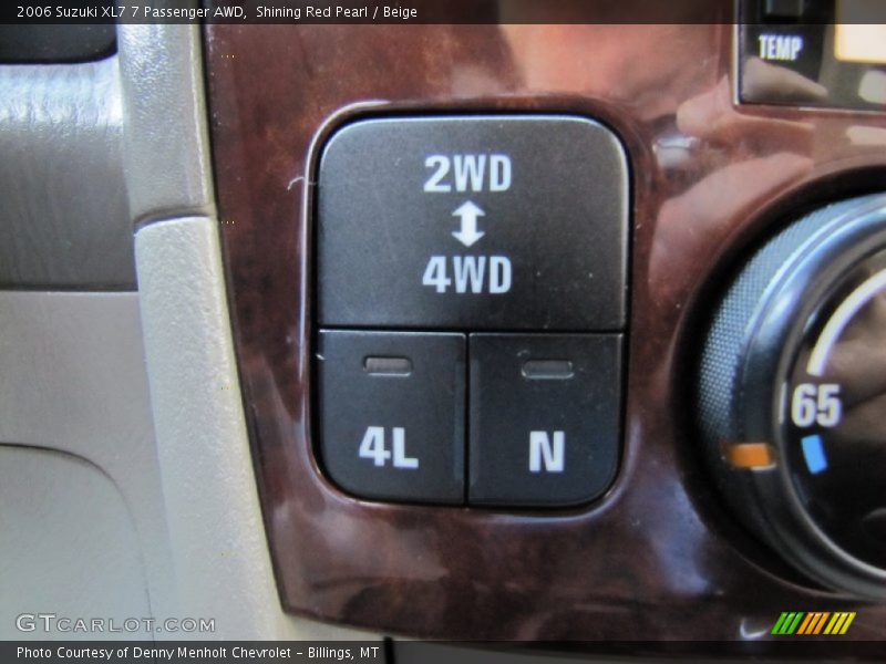 Controls of 2006 XL7 7 Passenger AWD