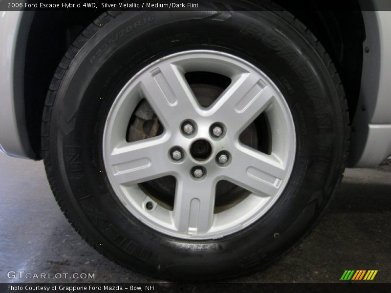  2006 Escape Hybrid 4WD Wheel