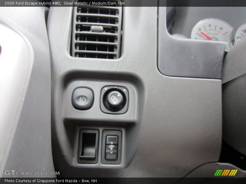 Controls of 2006 Escape Hybrid 4WD