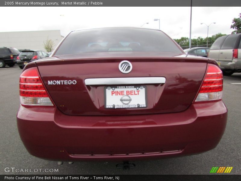 Merlot Metallic / Pebble 2005 Mercury Montego Luxury