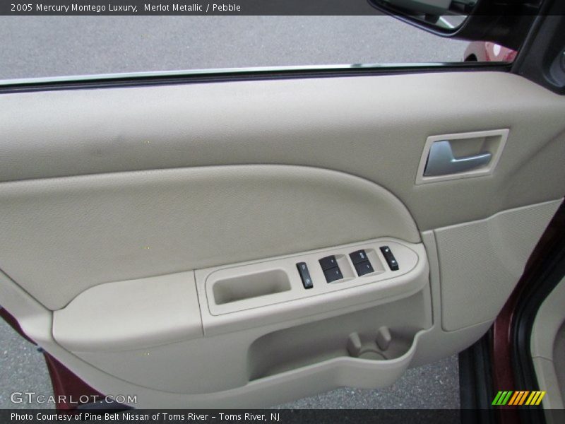 Door Panel of 2005 Montego Luxury