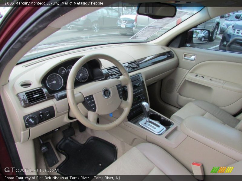  2005 Montego Luxury Pebble Interior