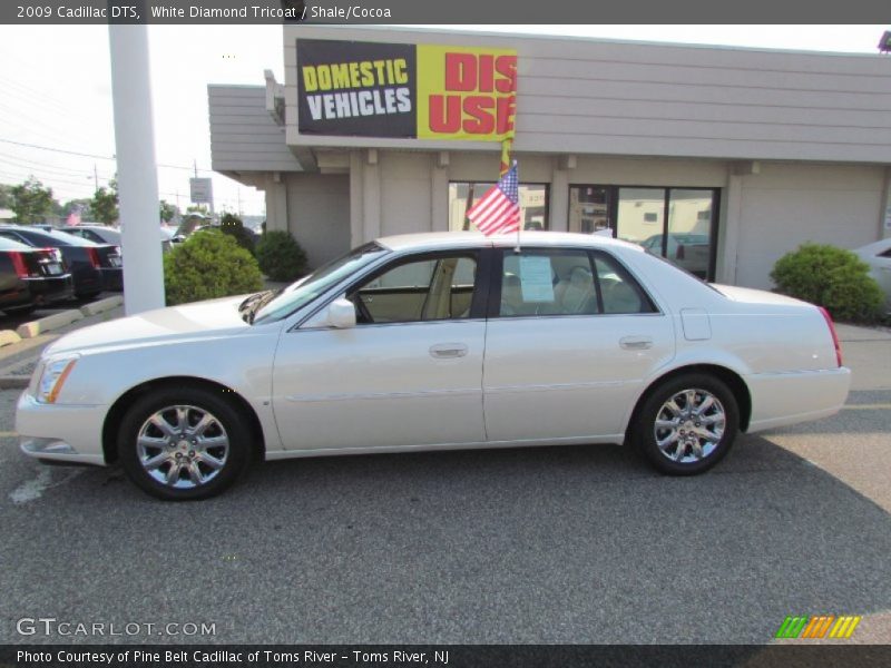 White Diamond Tricoat / Shale/Cocoa 2009 Cadillac DTS