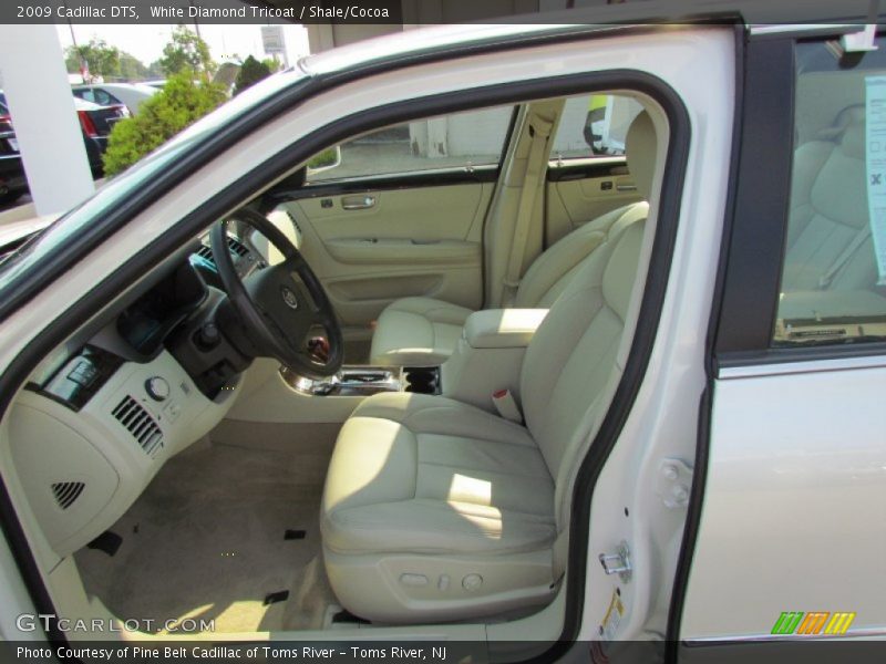 White Diamond Tricoat / Shale/Cocoa 2009 Cadillac DTS