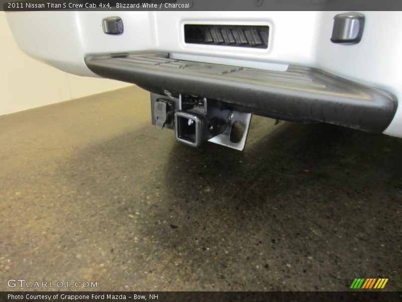 Blizzard White / Charcoal 2011 Nissan Titan S Crew Cab 4x4