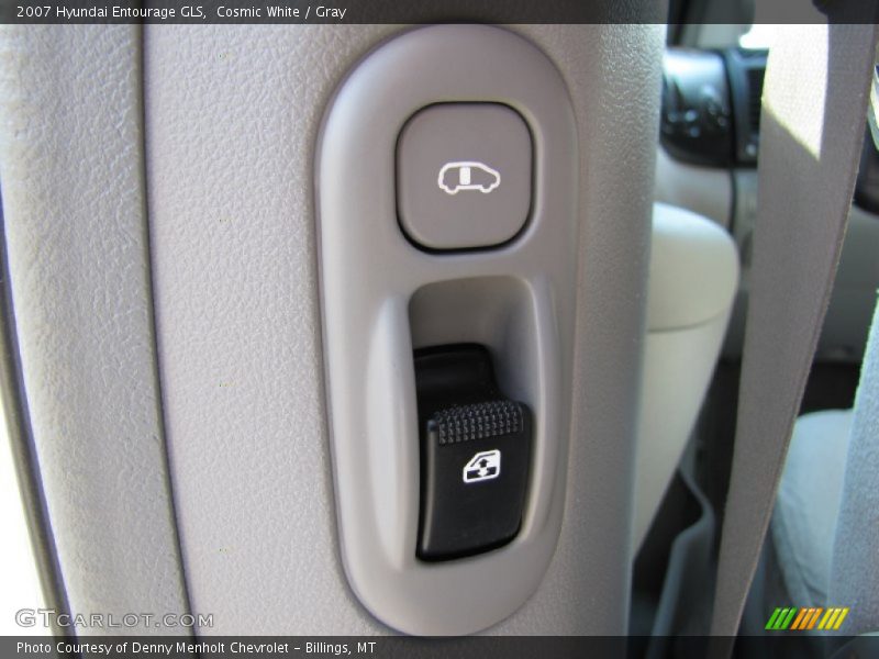 Cosmic White / Gray 2007 Hyundai Entourage GLS