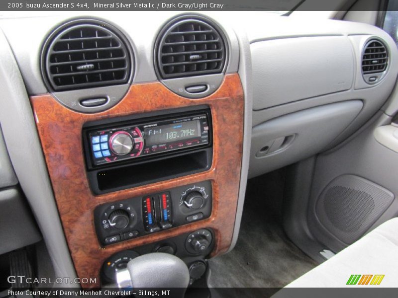 Controls of 2005 Ascender S 4x4