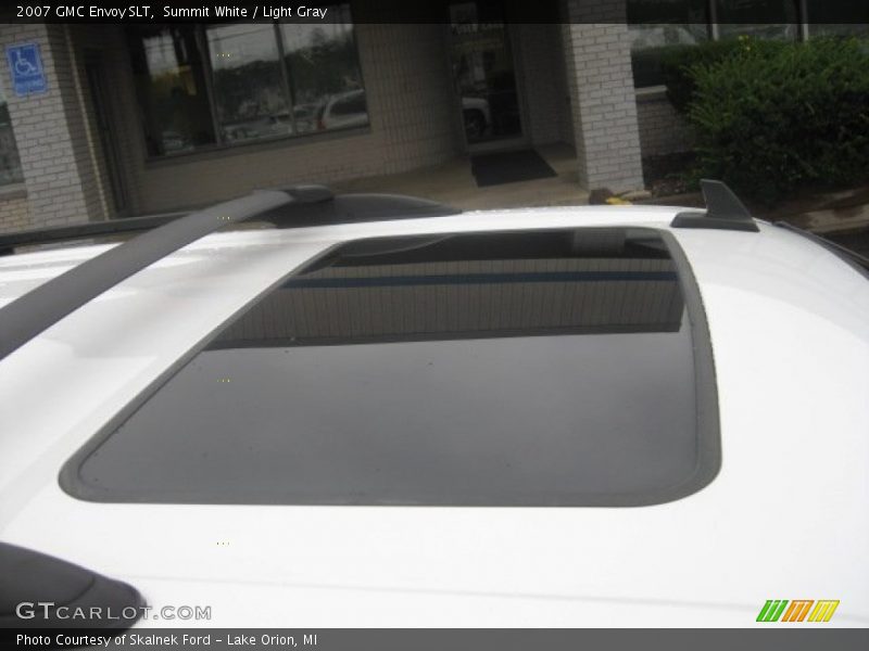 Summit White / Light Gray 2007 GMC Envoy SLT
