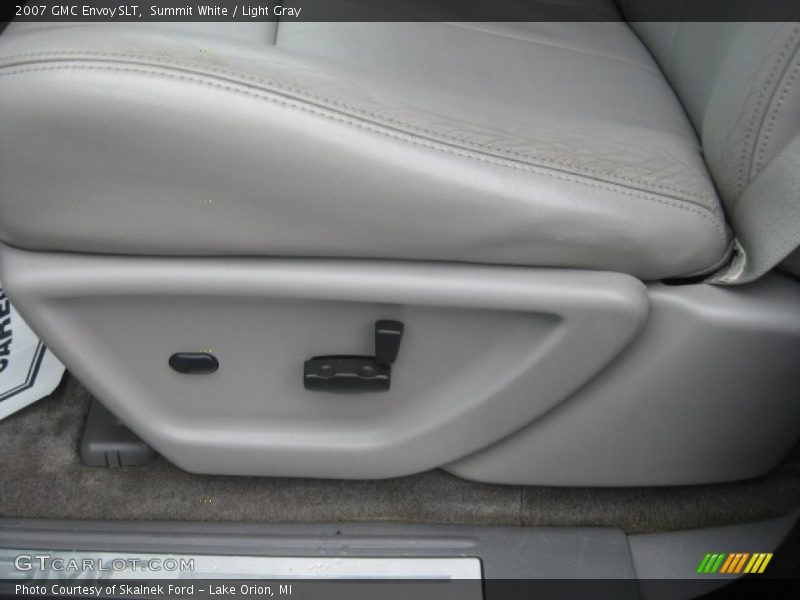 Summit White / Light Gray 2007 GMC Envoy SLT