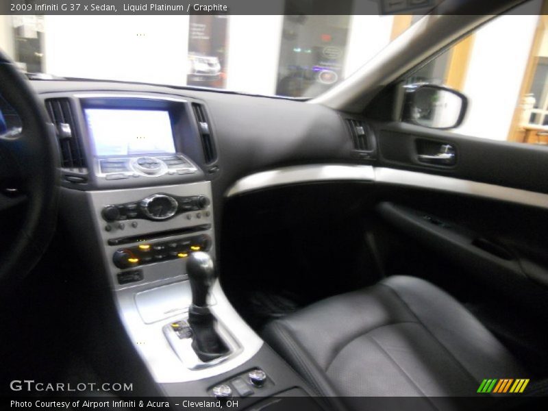 Liquid Platinum / Graphite 2009 Infiniti G 37 x Sedan