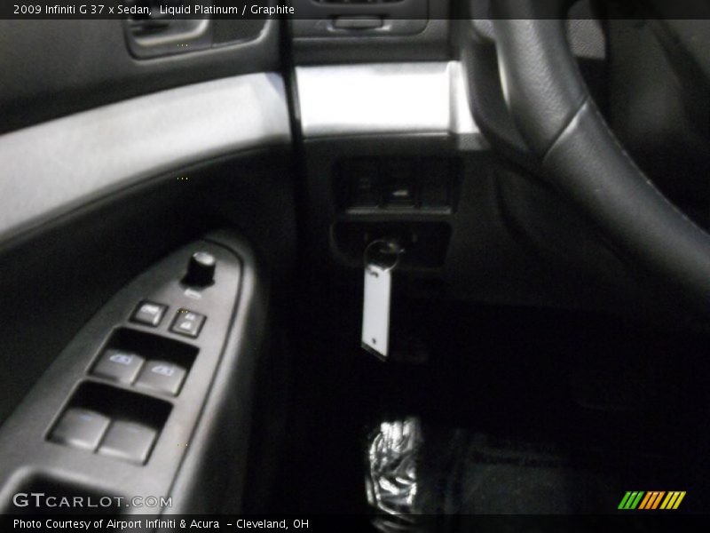 Liquid Platinum / Graphite 2009 Infiniti G 37 x Sedan