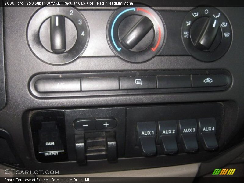 Controls of 2008 F250 Super Duty XLT Regular Cab 4x4