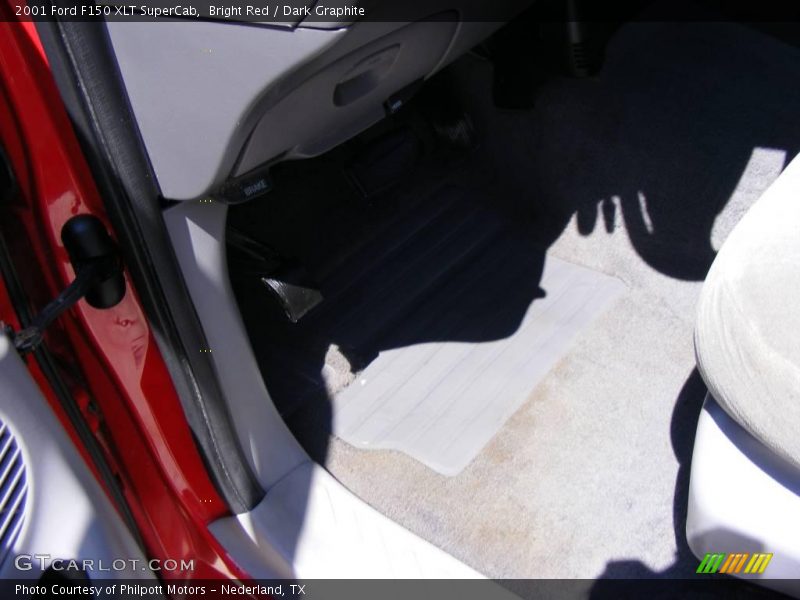 Bright Red / Dark Graphite 2001 Ford F150 XLT SuperCab