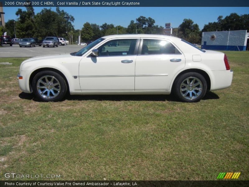 Cool Vanilla / Dark Slate Gray/Light Graystone 2006 Chrysler 300 C HEMI