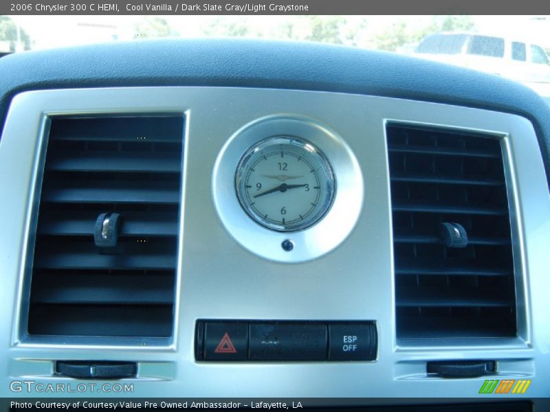 Cool Vanilla / Dark Slate Gray/Light Graystone 2006 Chrysler 300 C HEMI