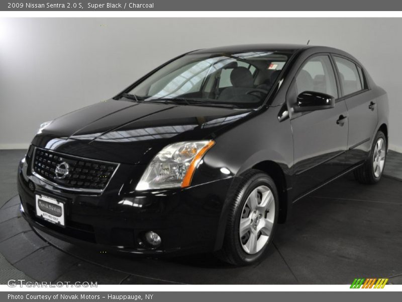 Super Black / Charcoal 2009 Nissan Sentra 2.0 S