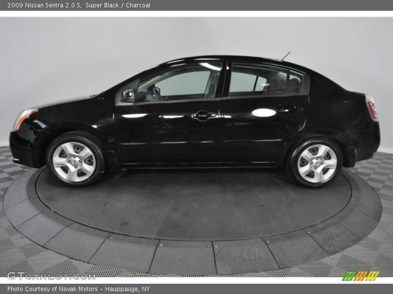 Super Black / Charcoal 2009 Nissan Sentra 2.0 S