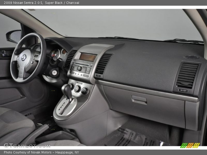 Super Black / Charcoal 2009 Nissan Sentra 2.0 S